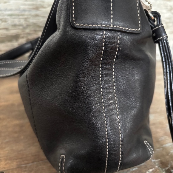 Coach Woman’s Shoulder Zip Closure Hobo Purse Black H0678-F01417 - Picture 6 of 11